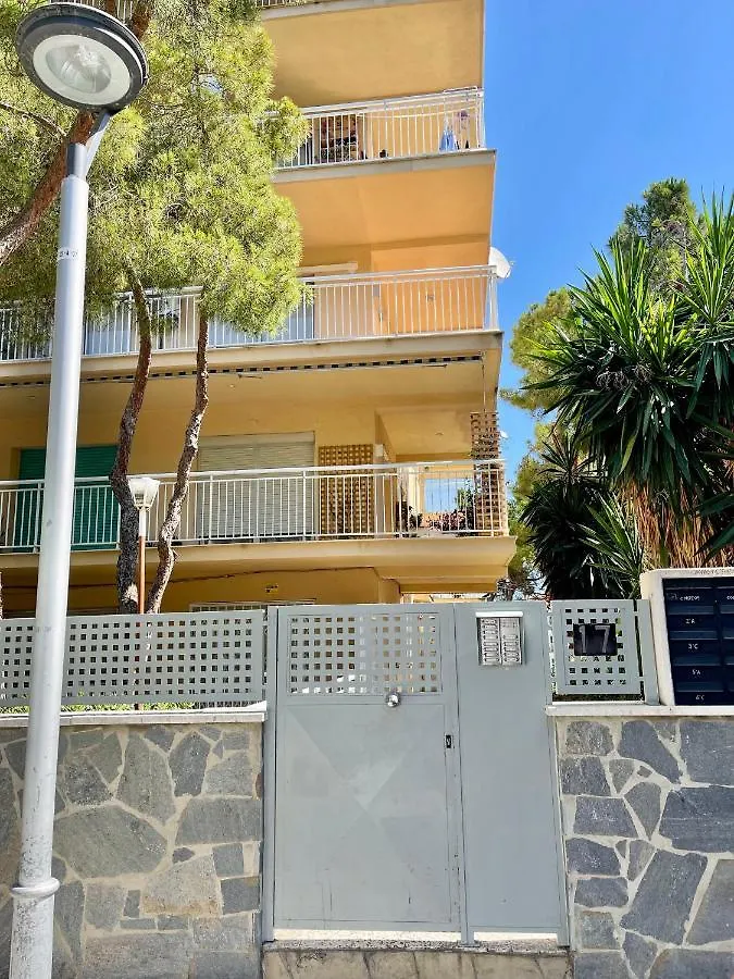 Apartbeach Santa Elena Climatizado Parking Y Junto Playa Capellans Salou 0*,  Španělsko