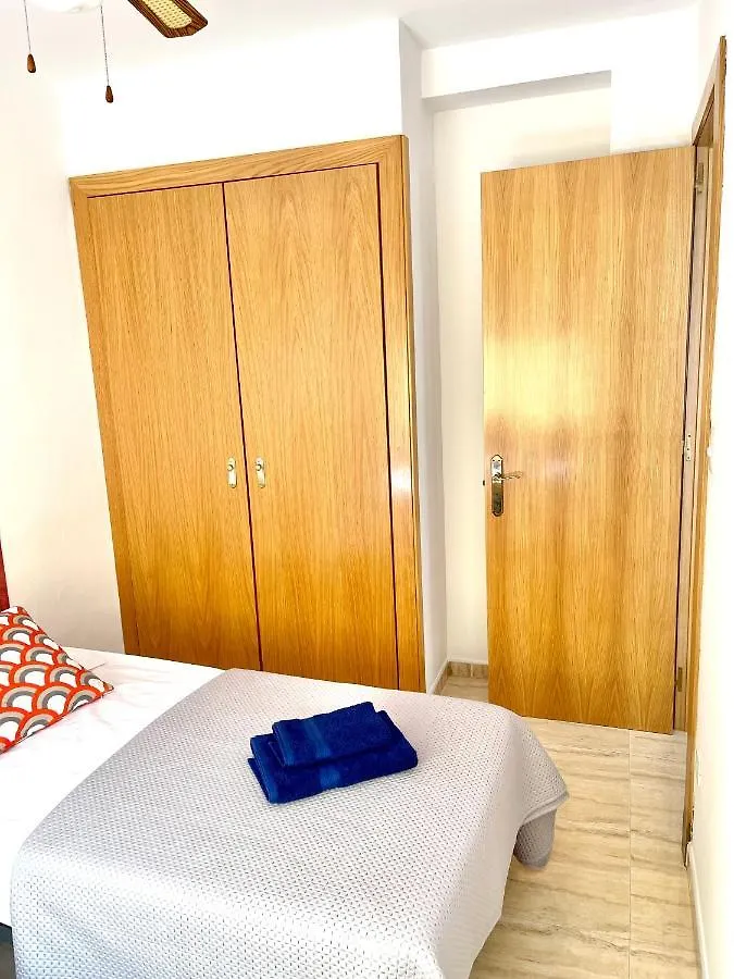 Apartbeach Santa Elena Climatizado Parking Y Junto Playa Capellans Salou Apartment